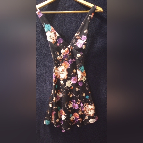 Charlotte Russe Strappy Floral Skater Dress - Picture 1 of 3